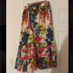 Flowy colorful flower maxi skirt with lace detail